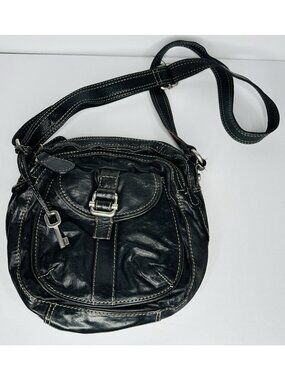 Fossil Crossbody Handbag Shoulder Bag Leather Black Adjustable Strap Key Charm